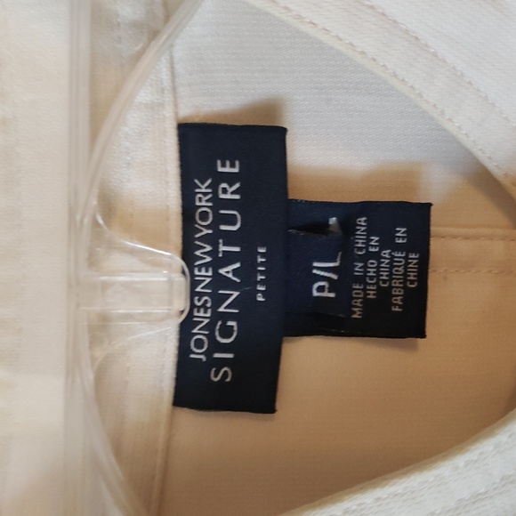 Jones New York Signature Cream Jacket Size: P/L - Picture 2 of 14